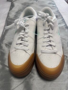 White Nike Women’s Court Legacy Lift Sneakers with Gum Sole and Mint Swoosh